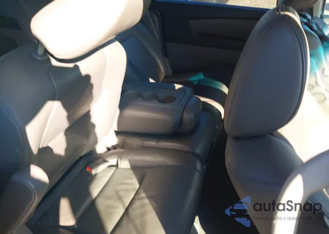 2013 Honda Odyssey Touring/Touring Elite z USA, uszkodzony, nr VIN 5FNRL5H91DB005472